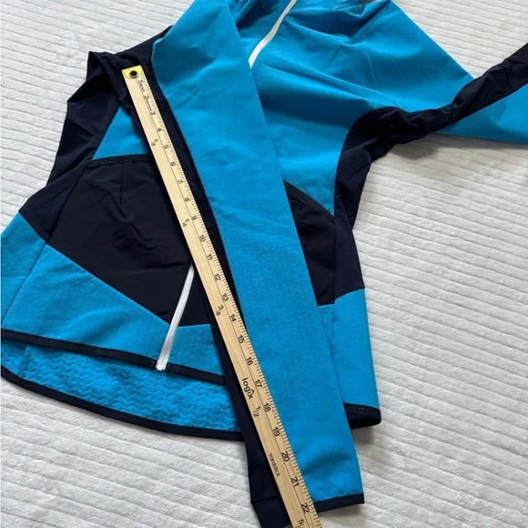 Mammut Women's Blue and Dark Blue Ski Jacket - Picture 5 of 16